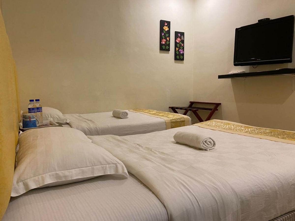 Hotel Zamburger De Melaka Extérieur photo