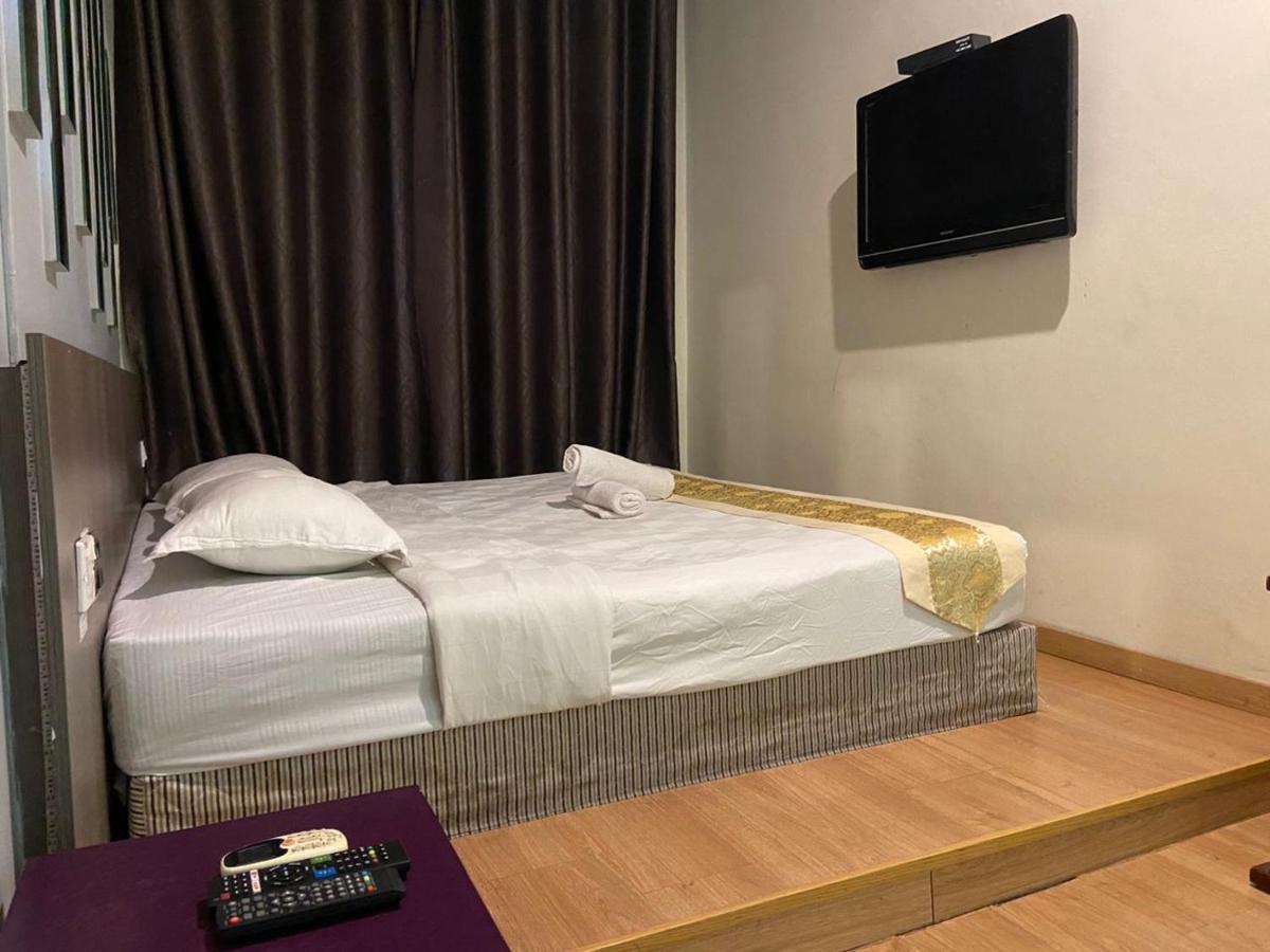 Hotel Zamburger De Melaka Extérieur photo