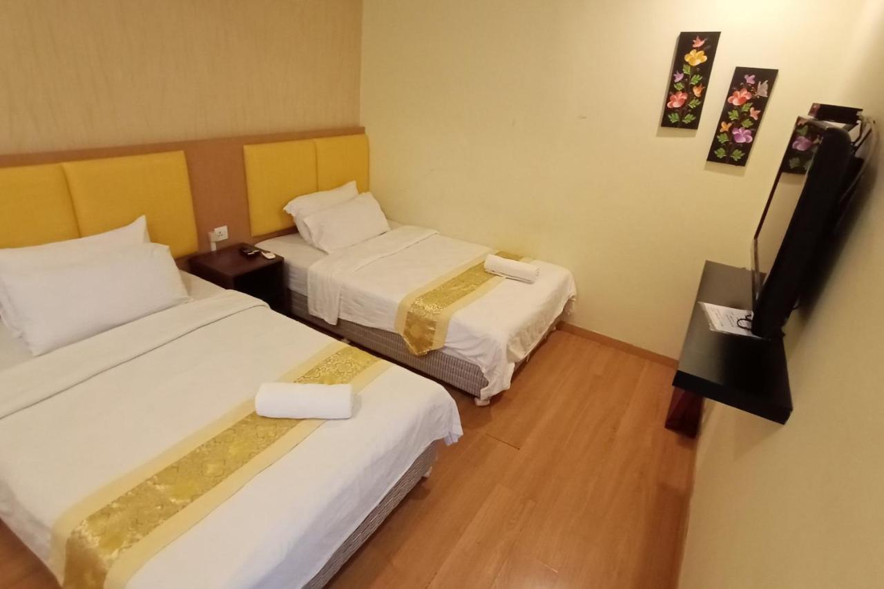 Hotel Zamburger De Melaka Extérieur photo