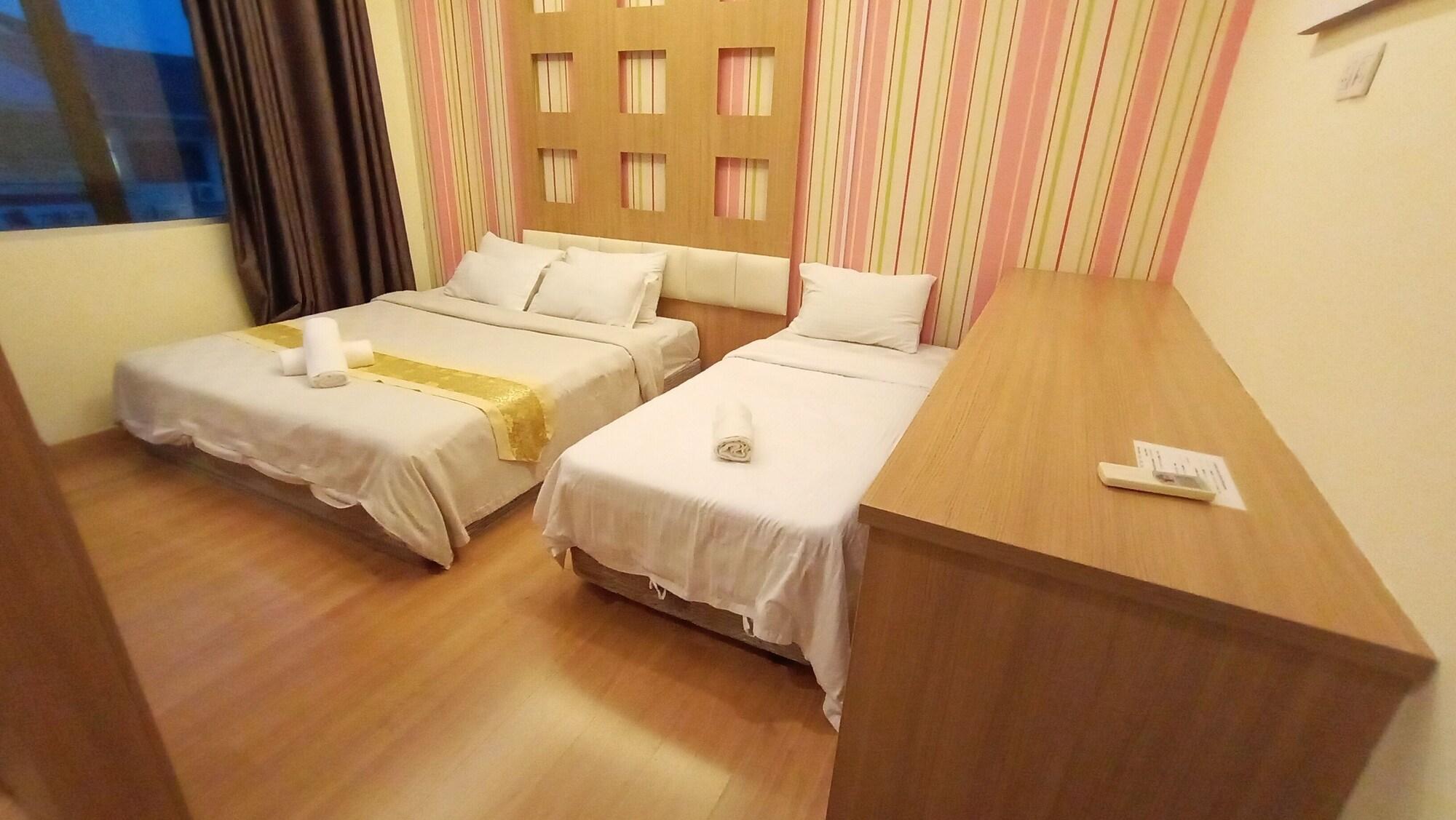 Hotel Zamburger De Melaka Extérieur photo